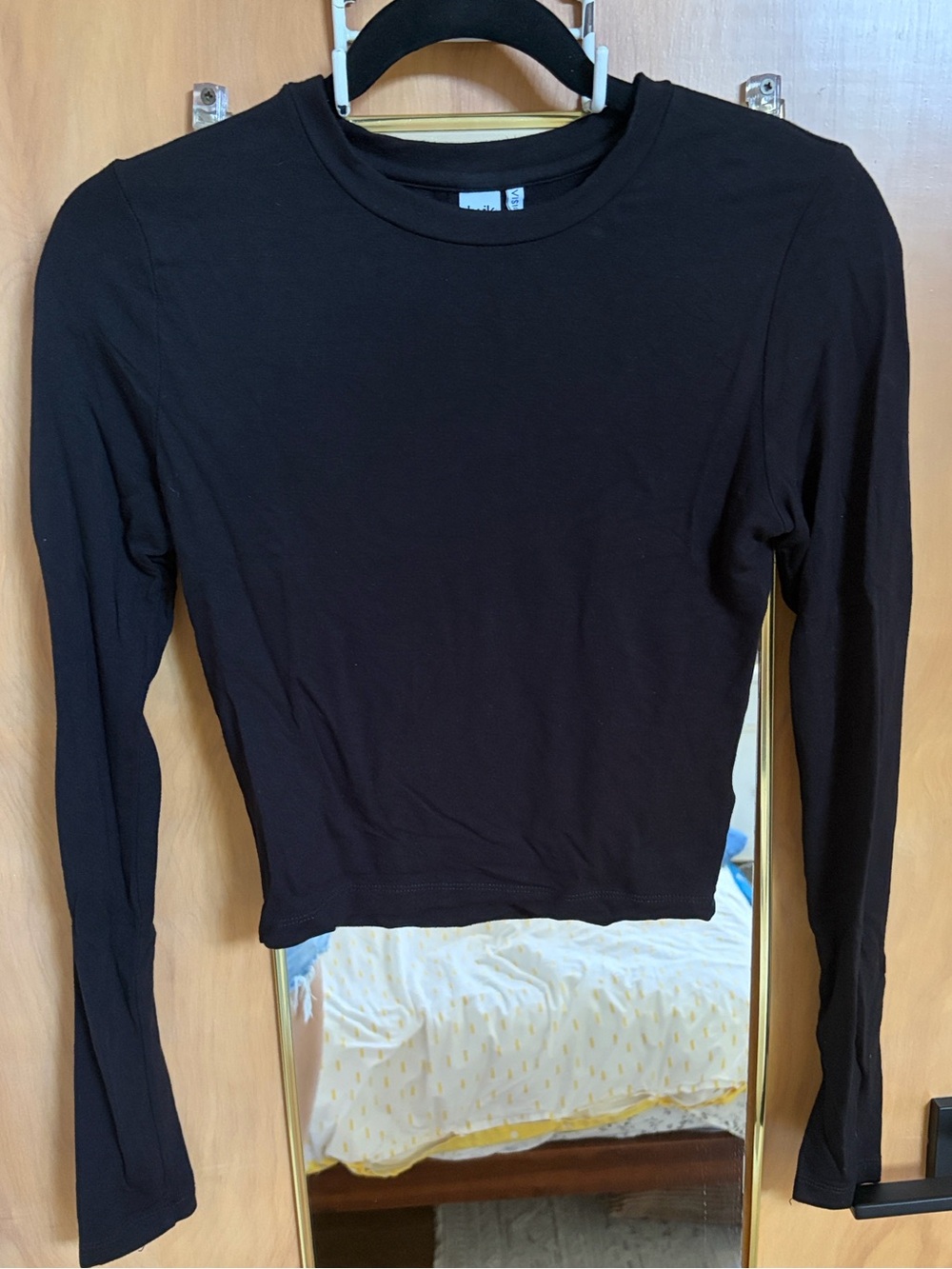 twik Black Long-Sleeve Crewneck Crop Top
